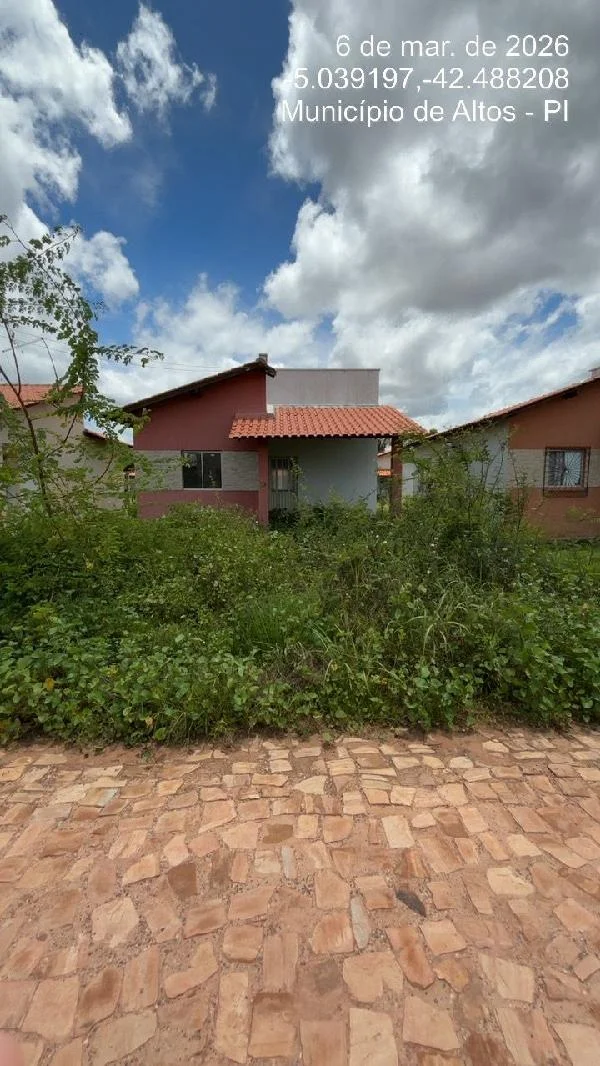 Casa - 2 Quartos - Altos - Ocupado — foto 2