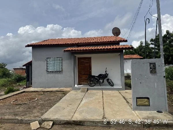 Casa - 3 Quartos - Agua Branca - Ocupado — foto 2