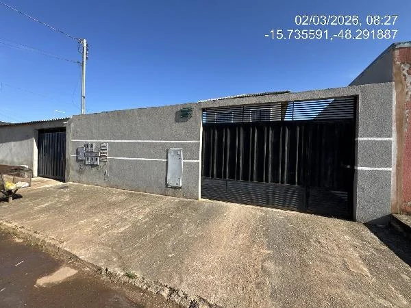 Apartamento - 2 Quartos - Aguas Lindas de Goias - Ocupado — foto 2