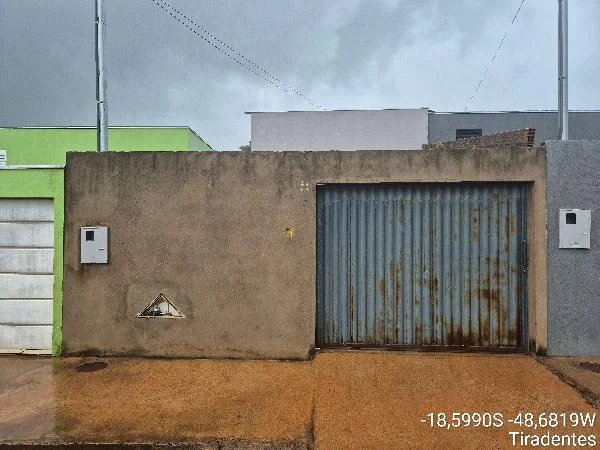 Casa - 2 Quartos - Tupaciguara - Ocupado — foto 2