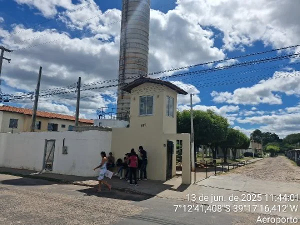 Apartamento - 2 Quartos - Juazeiro do Norte - Ocupado — foto 2