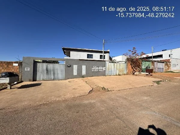 Apartamento - 2 Quartos - Aguas Lindas de Goias - Ocupado — foto 2