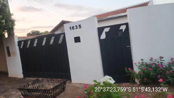 Casa - Pereira Barreto - Ocupado — foto 2