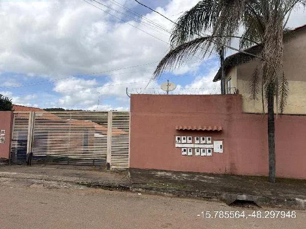 Casa - 2 Quartos - Aguas Lindas de Goias - Ocupado — foto 2