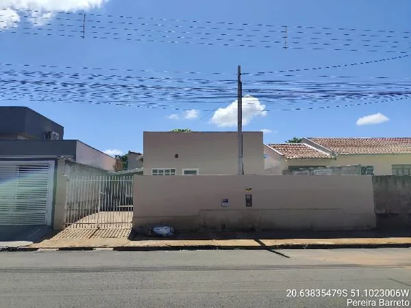 Casa - 2 Quartos - Pereira Barreto - Ocupado — foto 2