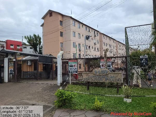 Apartamento - 2 Quartos - Porto Alegre - Ocupado — foto 2