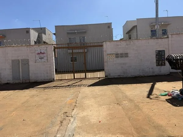 Apartamento - 2 Quartos - Planaltina - Desocupado — foto 2