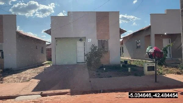 Casa - 2 Quartos - Altos - Ocupado — foto 2