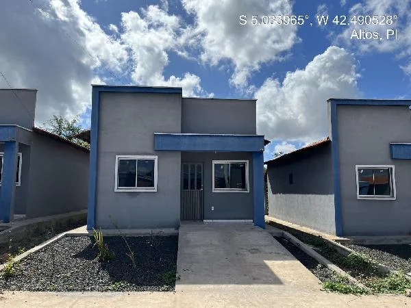 Casa - 2 Quartos - Altos - Ocupado — foto 2