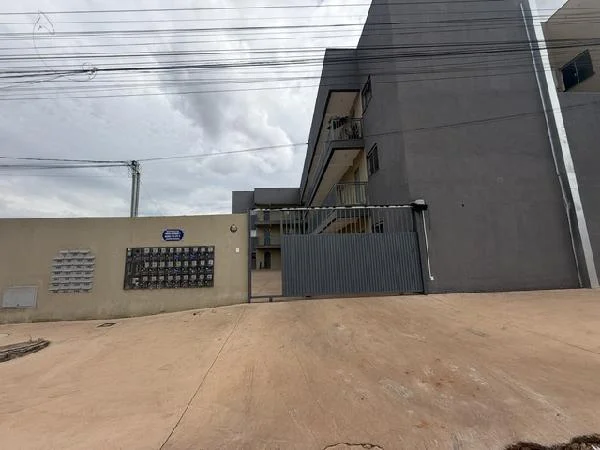 Apartamento - 2 Quartos - Aguas Lindas de Goias - Desocupado — foto 2