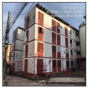 Apartamento - 2 Quartos - Porto Alegre - Ocupado — foto 2