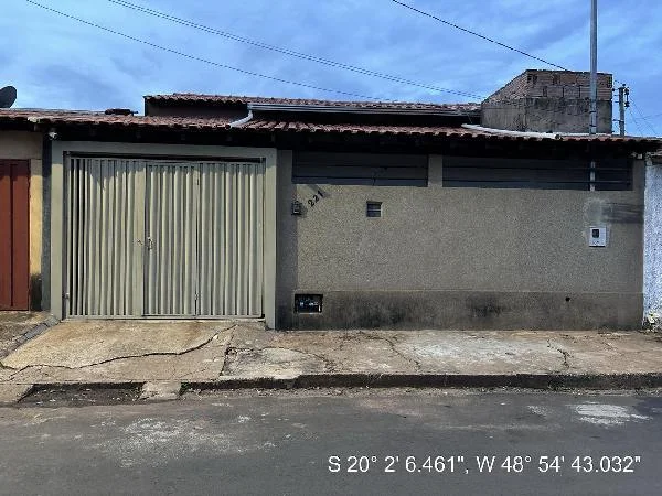 Casa - 2 Quartos - Frutal - Não Informado. — foto 2