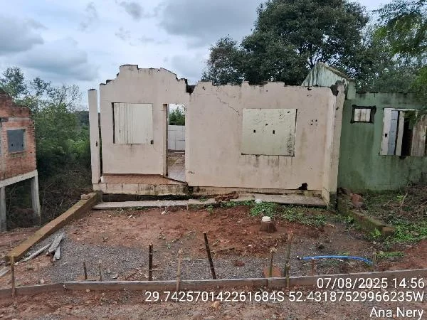 Casa - 2 Quartos - Santa Cruz do Sul - Desocupado — foto 2