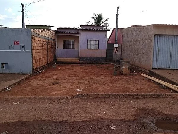 Casa - 2 Quartos - Santo Antonio do Descoberto - Ocupado — foto 2