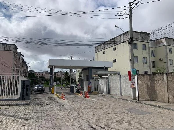Apartamento - 2 Quartos - Feira de Santana - Ocupado — foto 2