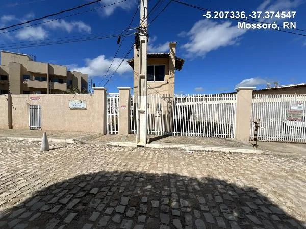 Apartamento - 2 Quartos - Mossoro - Ocupado — foto 2