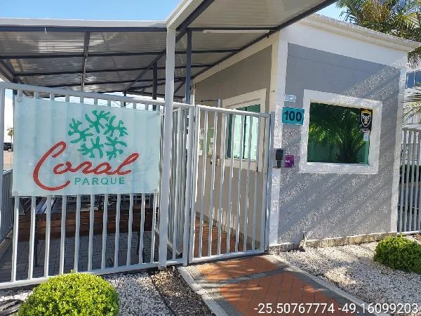 Apartamento - 2 Quartos - Sao Jose dos Pinhais - Ocupado — foto 2