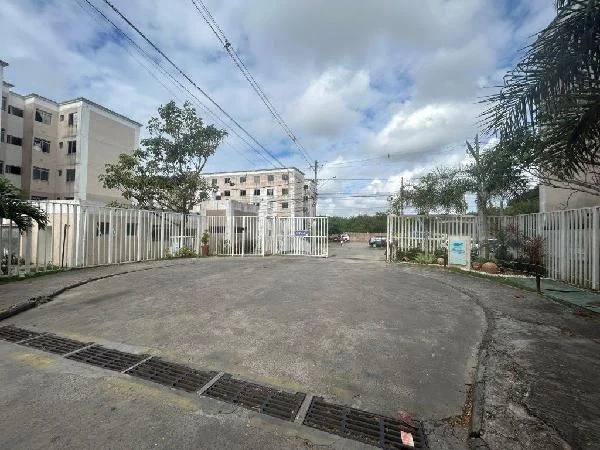 Apartamento - 2 Quartos - Camacari - Ocupado — foto 2