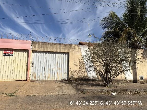 Casa - 3 Quartos - Montes Claros - Ocupado — foto 2