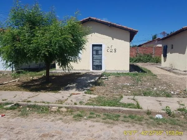 Casa - 2 Quartos - Altos - Ocupado — foto 2