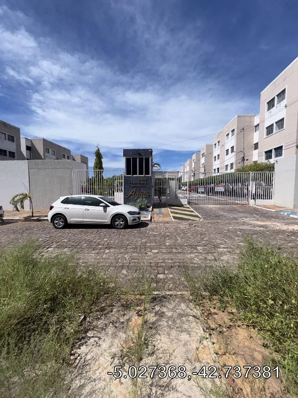 Apartamento - 2 Quartos - Teresina - Ocupado — foto 2