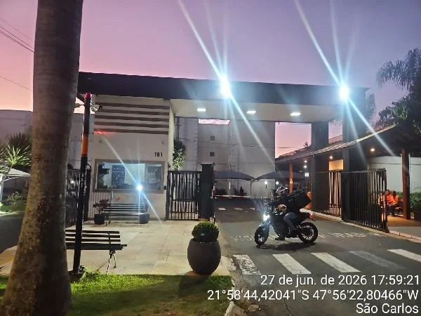 Apartamento - 2 Quartos - São Carlos - Ocupado — foto 2