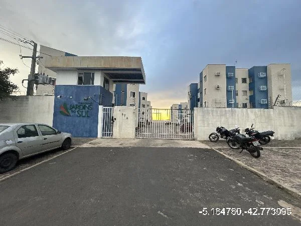 Apartamento - 2 Quartos - Teresina - Ocupado — foto 2