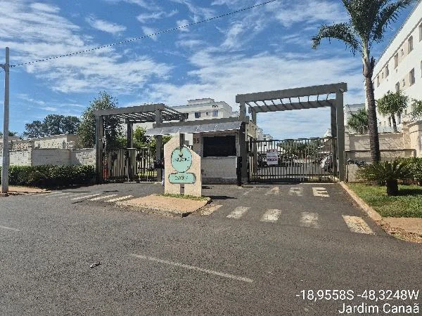 Apartamento - 2 Quartos - Uberlândia - Ocupado — foto 2