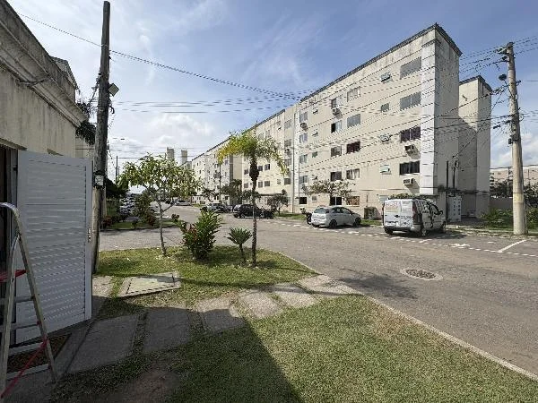 Apartamento - 2 Quartos - Queimados - Ocupado — foto 2