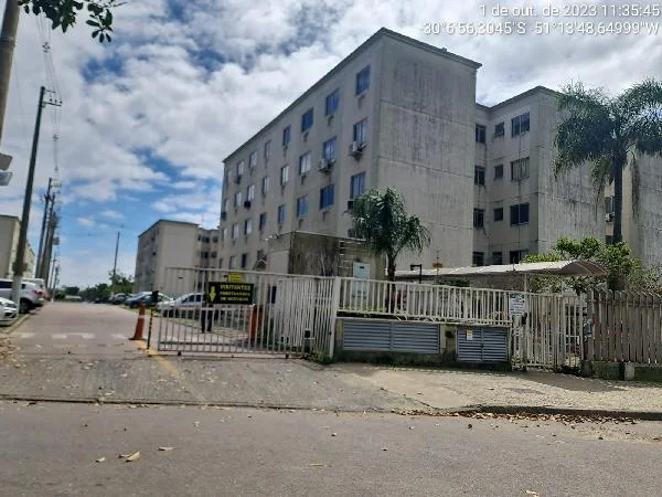 Apartamento - 2 Quartos - Porto Alegre - Ocupado — foto 2