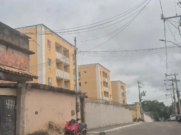 Apartamento - 2 Quartos - São Gonçalo - Ocupado — foto 2