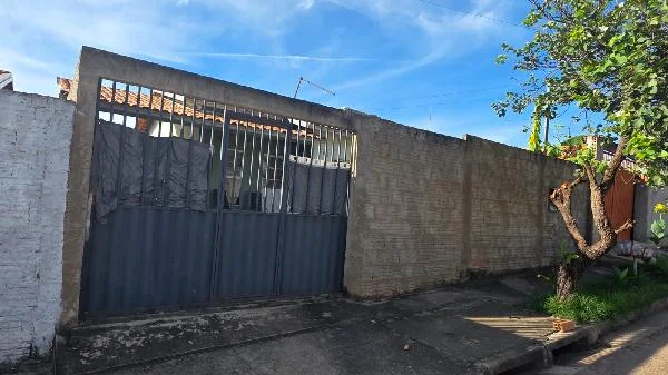 Casa - 2 Quartos - Varzea Grande - Ocupado — foto 2
