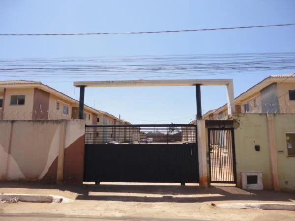 Apartamento - 2 Quartos - Valparaiso de Goias - Ocupado — foto 2