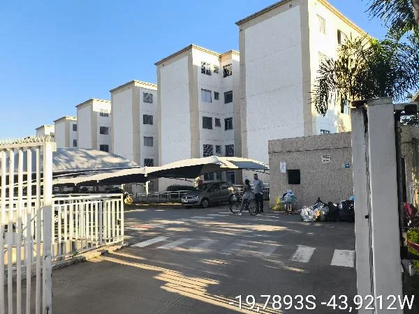 Apartamento - 2 Quartos - Santa Luzia - Ocupado — foto 2