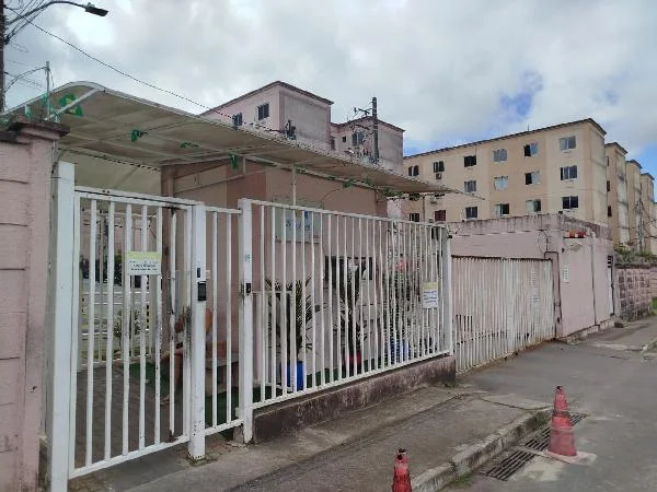 Apartamento - 2 Quartos - Camacari - Ocupado — foto 2