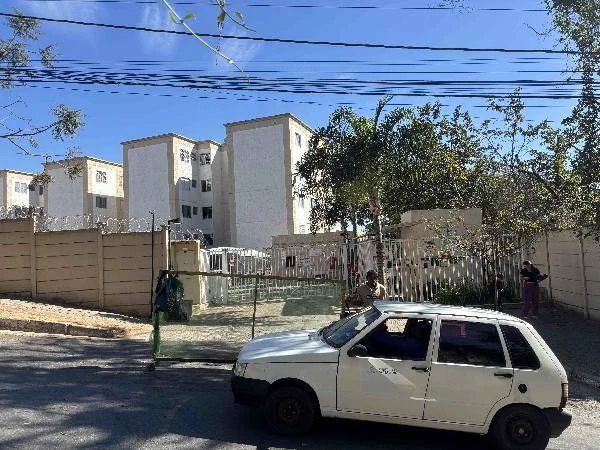 Apartamento - 2 Quartos - Santa Luzia - Desocupado — foto 2