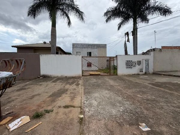 Apartamento - 2 Quartos - Cidade Ocidental - Ocupado — foto 2