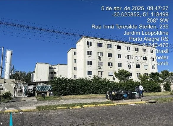 Apartamento - Porto Alegre - Desocupado — foto 2