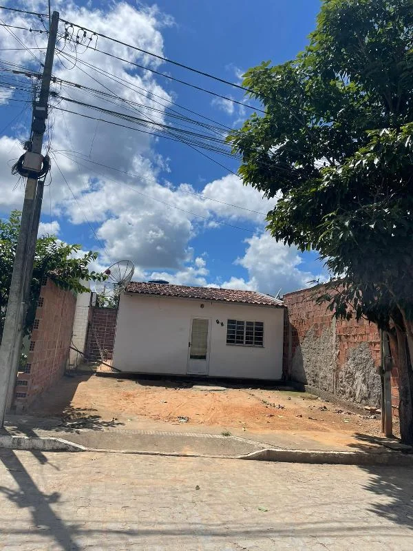 Casa - 2 Quartos - Santa Cruz - Ocupado — foto 2