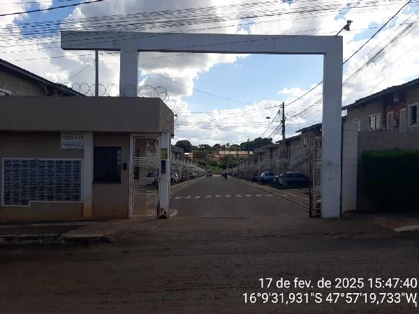Apartamento - 2 Quartos - Luziania - Ocupado — foto 2