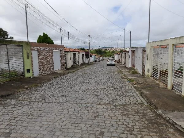 Casa - 2 Quartos - Serrinha - Ocupado — foto 2