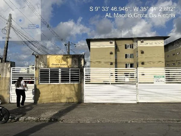Apartamento - 2 Quartos - Maceio - Ocupado — foto 2