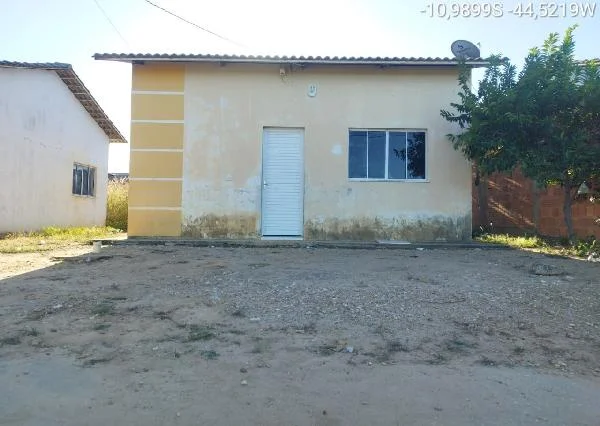 Casa - 2 Quartos - Santa Rita de Cassia - Desocupado — foto 2