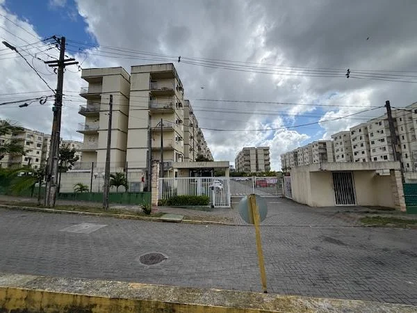 Apartamento - 2 Quartos - Camaragibe - Ocupado — foto 2