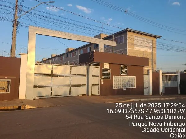 Apartamento - 2 Quartos - Cidade Ocidental - Ocupado — foto 2