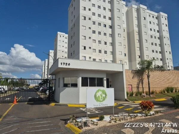 Apartamento - 2 Quartos - Araras - Ocupado — foto 2