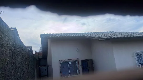 Casa - 2 Quartos - Aguas Lindas de Goias - Desocupado — foto 2