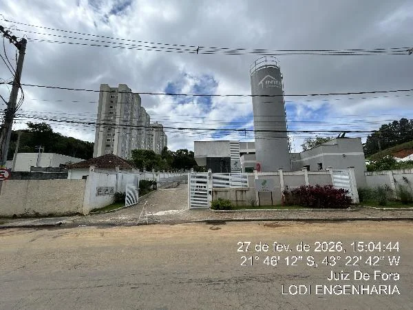 Apartamento - 2 Quartos - Juiz de Fora - Desocupado — foto 2