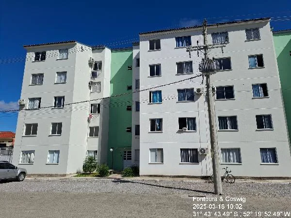 Apartamento - 2 Quartos - Pelotas - Ocupado — foto 2