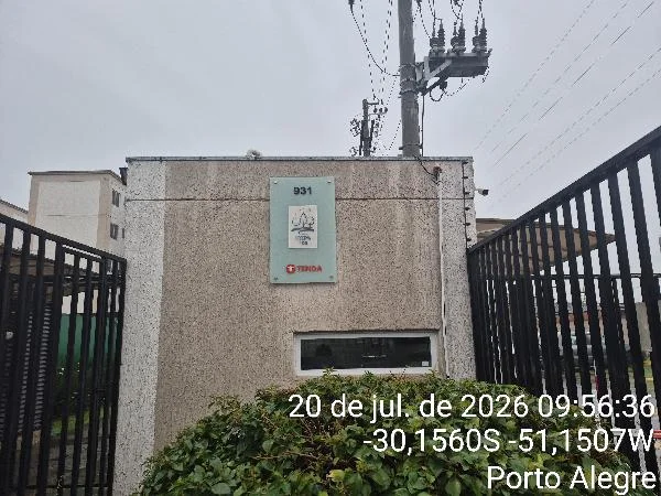 Apartamento - 2 Quartos - Porto Alegre - Ocupado — foto 2